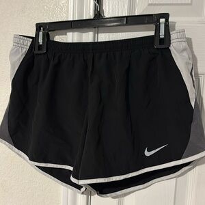 Nike Dri Fit 10K Running Athletic Shorts Lined Black White Gray 3" Women's large